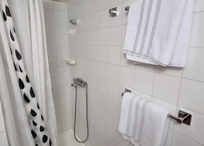 Among Pines And 아파트 *