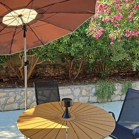 Among Pines And Apartamento